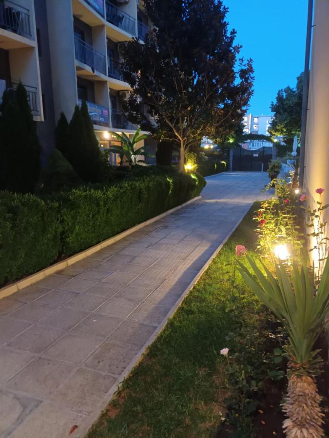 Anelia178 Apartment Pantai Sunny Bagian luar foto